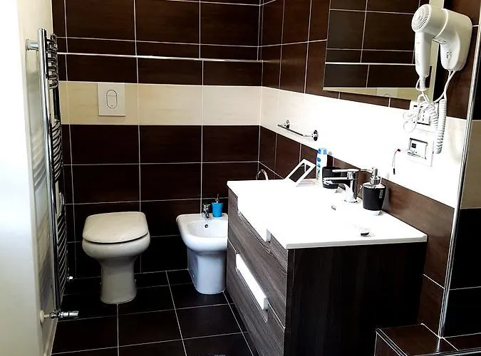 Voyage Prive Deluxe 3* לה ספציה