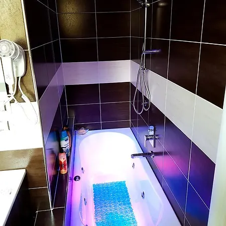 Nocleg ze śniadaniem Voyage Prive Deluxe *